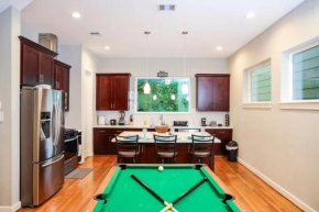 Cozy 6BR Home near MedCtr, NRG Stadium, with Fast Wi-Fi